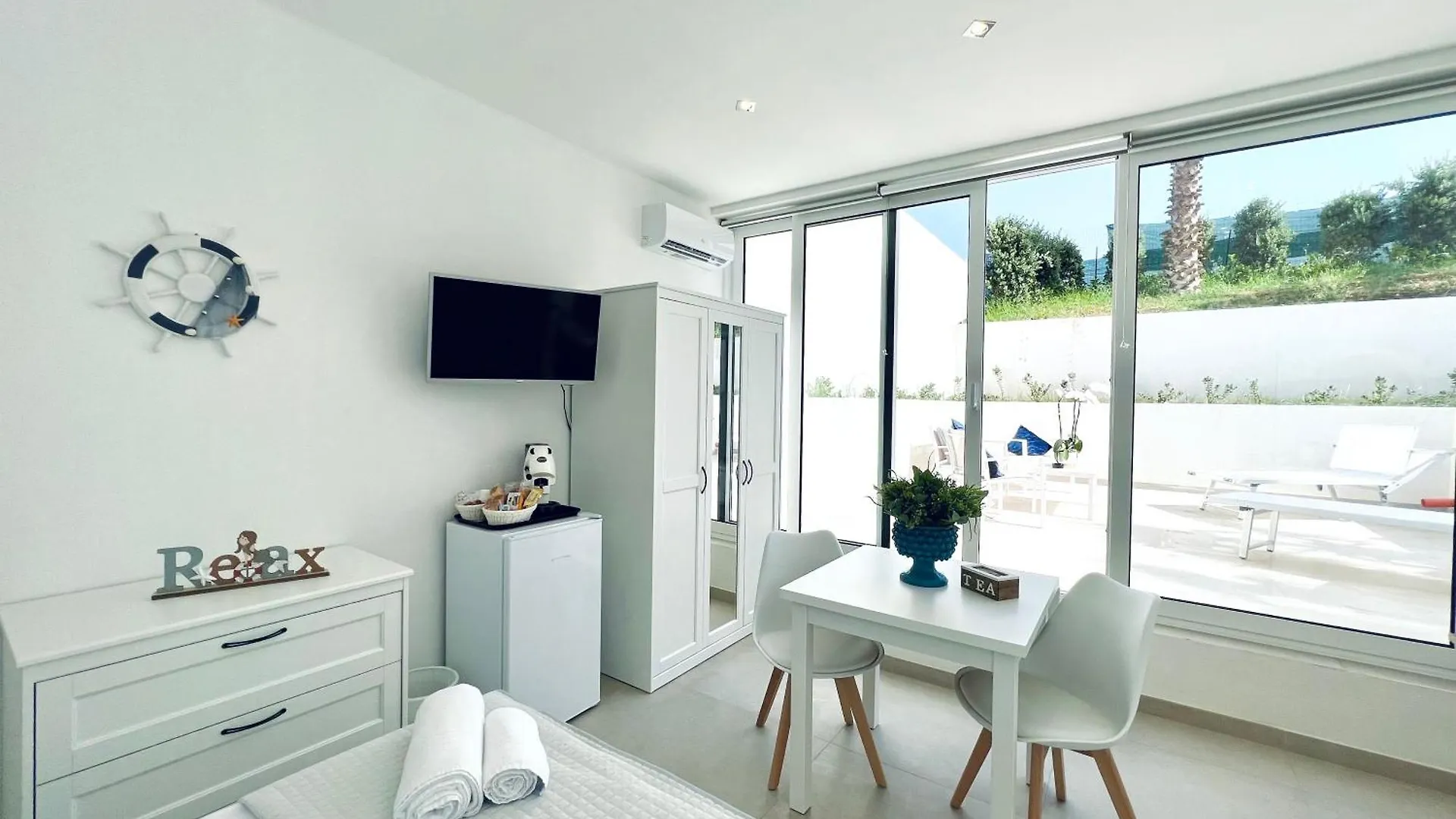 Torre Pozzillo Beach Cinisi 0*,