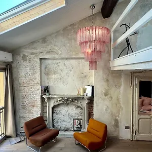 https://new-attic-loft-in-coolest-area-navigli-ticinese.it-lombardy.com